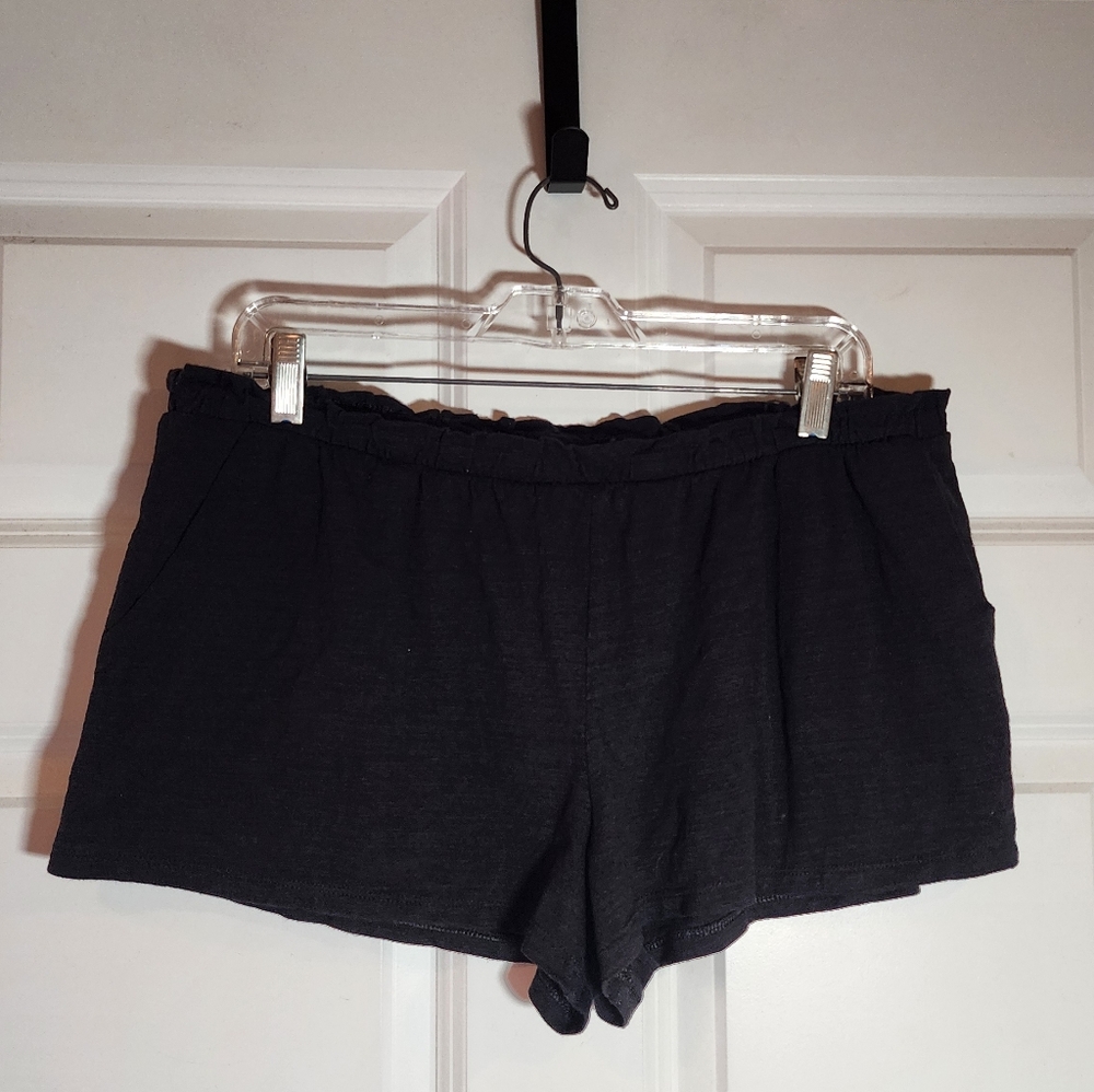 Secret Treasures Women's Black Elastic-Waist Lounge Shorts L